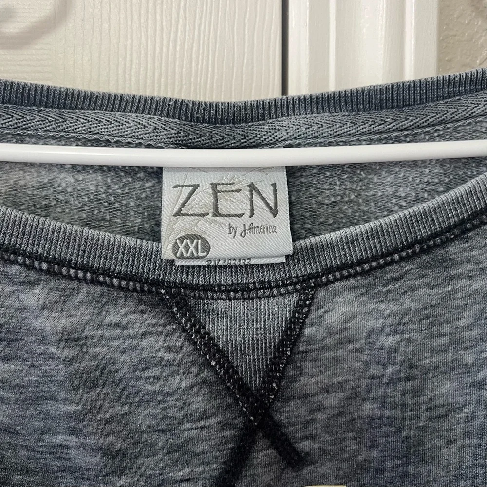 Zen by J. America XXL Gray Football Tigers Graphic Sweatshirt Pullover - Picture 5 of 9